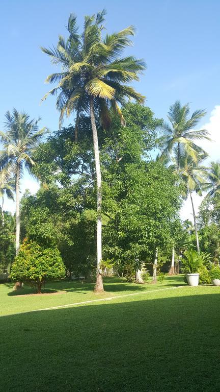 Villa Dewasiri 乌纳瓦图纳 外观 照片