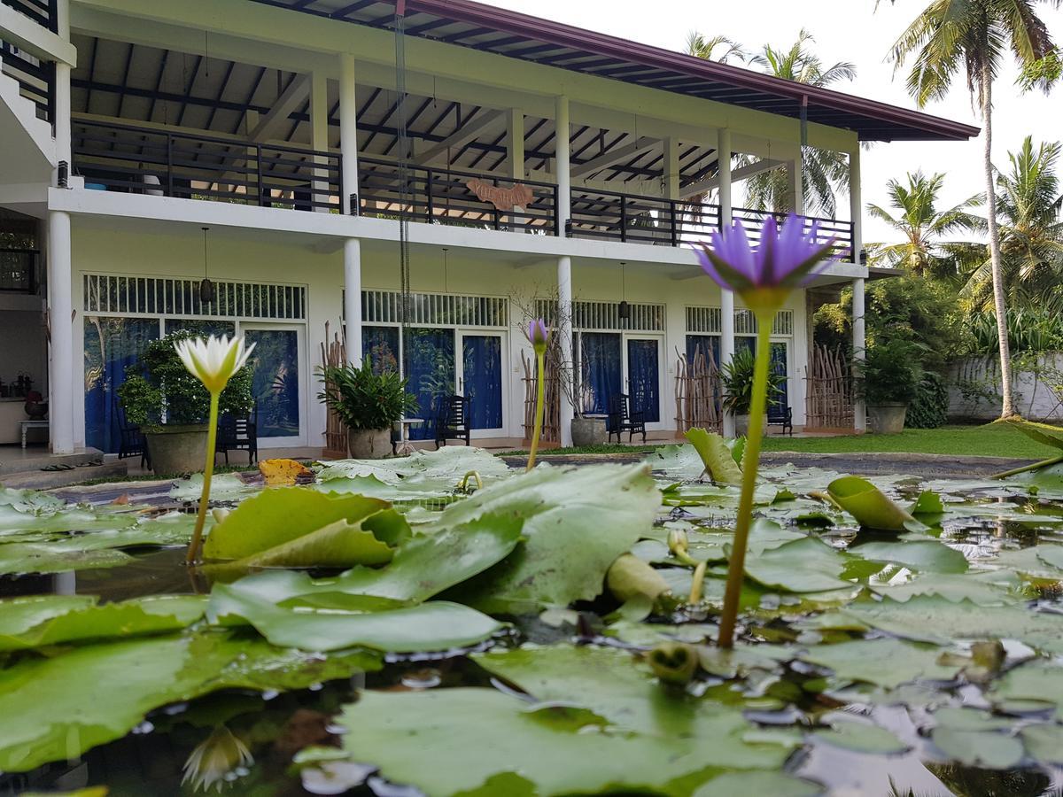 Villa Dewasiri 乌纳瓦图纳 外观 照片