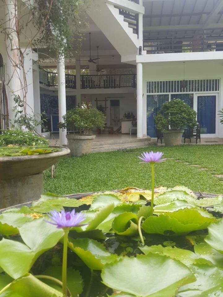 Villa Dewasiri 乌纳瓦图纳 外观 照片