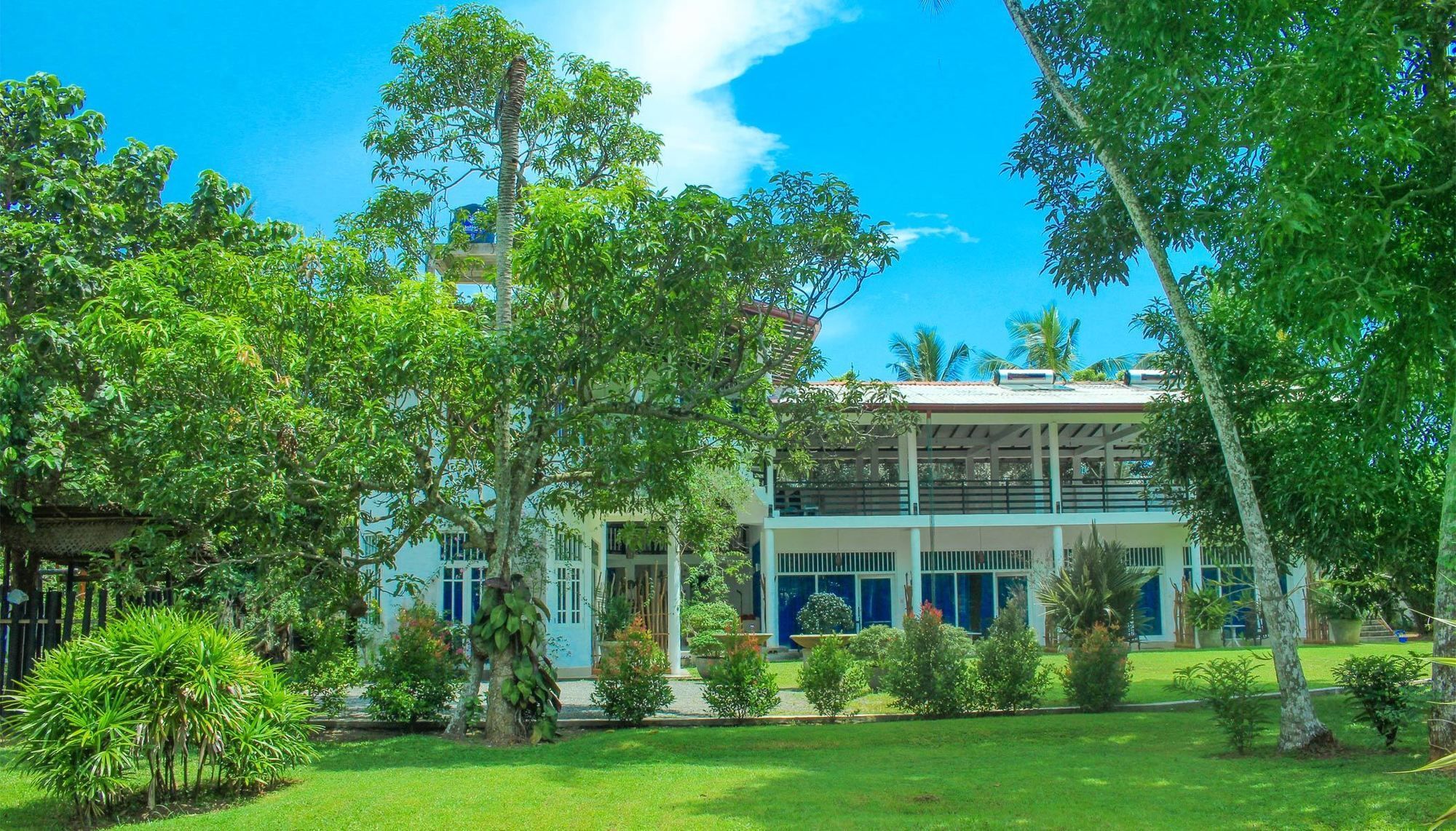 Villa Dewasiri 乌纳瓦图纳 外观 照片