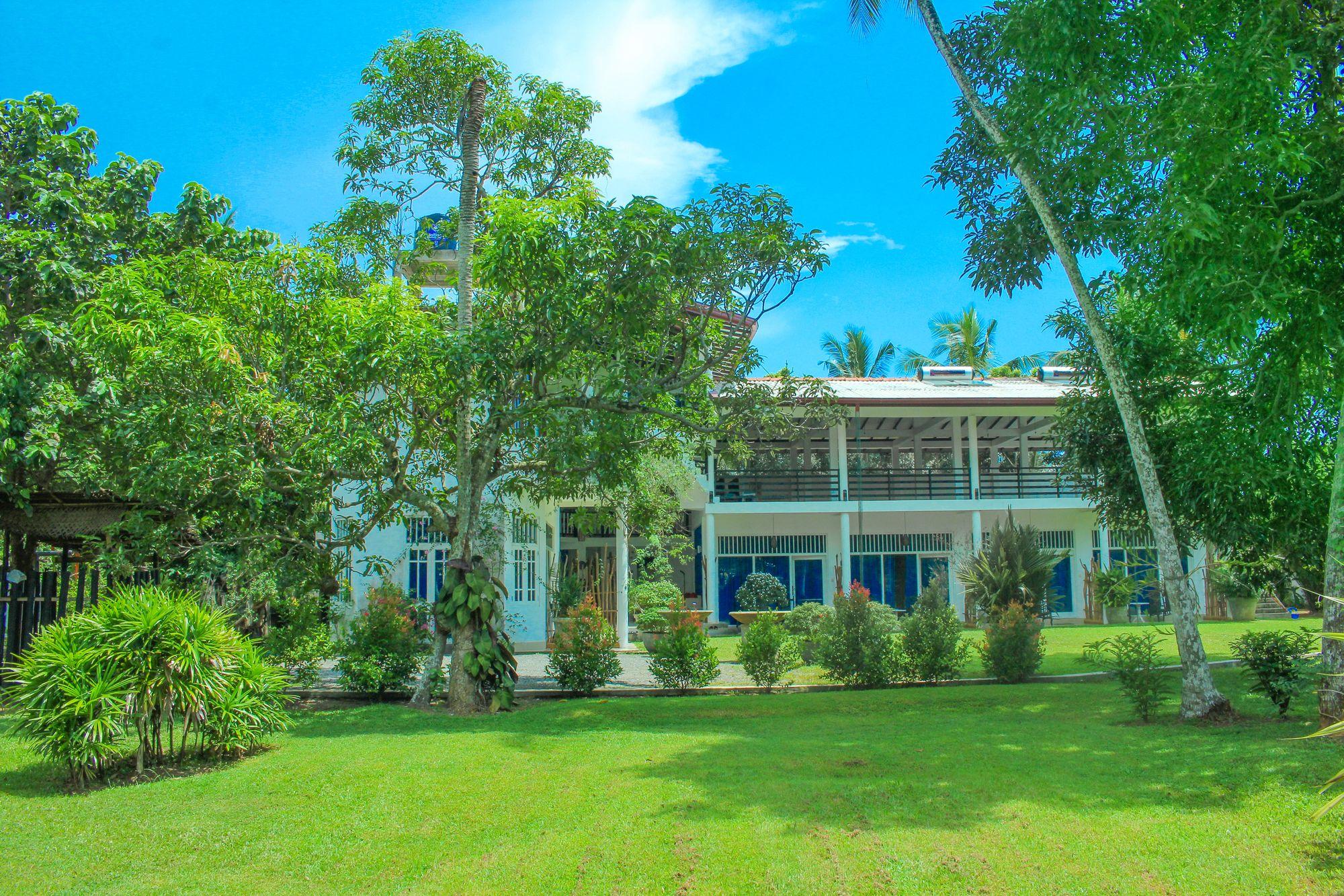 Villa Dewasiri 乌纳瓦图纳 外观 照片